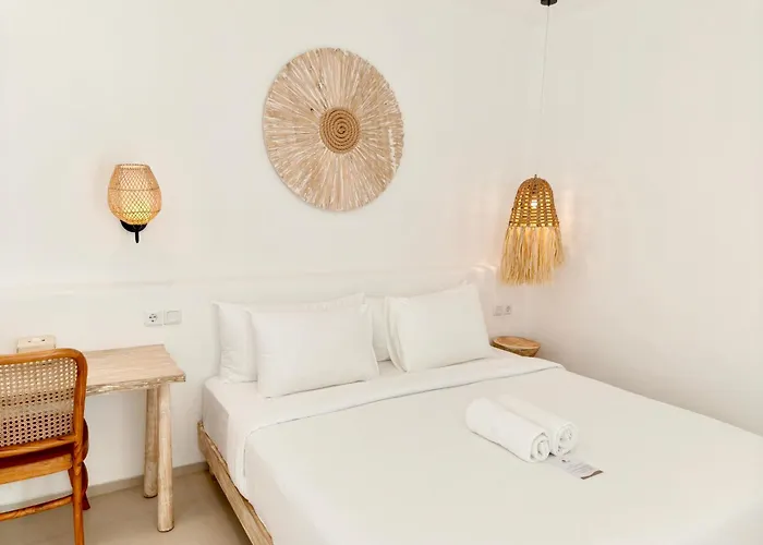 Lodgelink - Mediterranean Style 3 Bedroom Pool Villa *