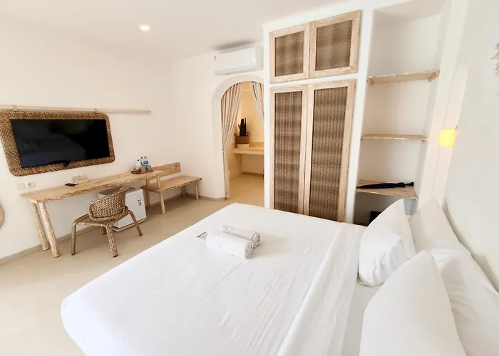 Villa Lodgelink - Mediterranean Style 3 Bedroom Pool *